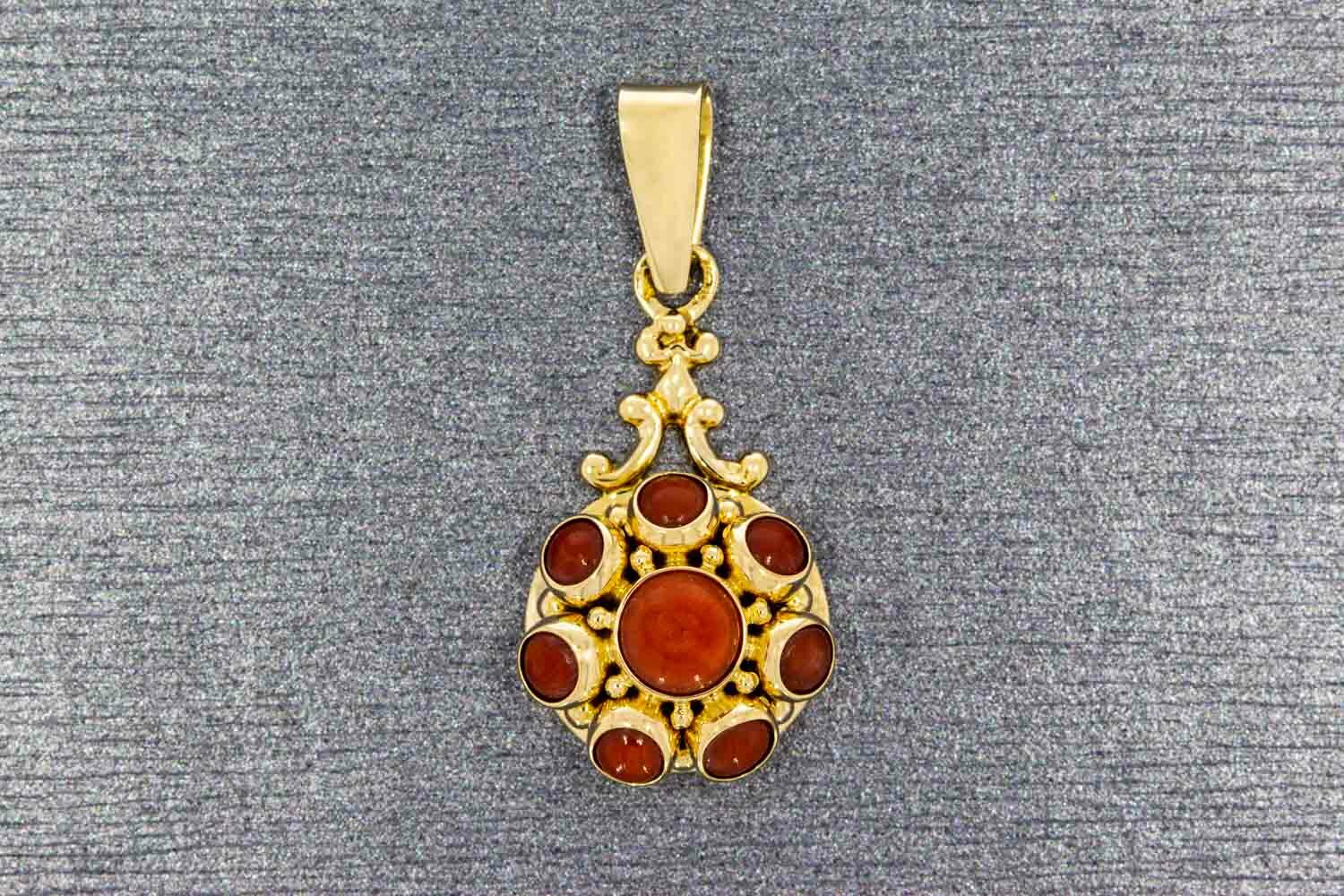 Rote Koralle Anhänger 14 Karat Gold - 2,9 cm