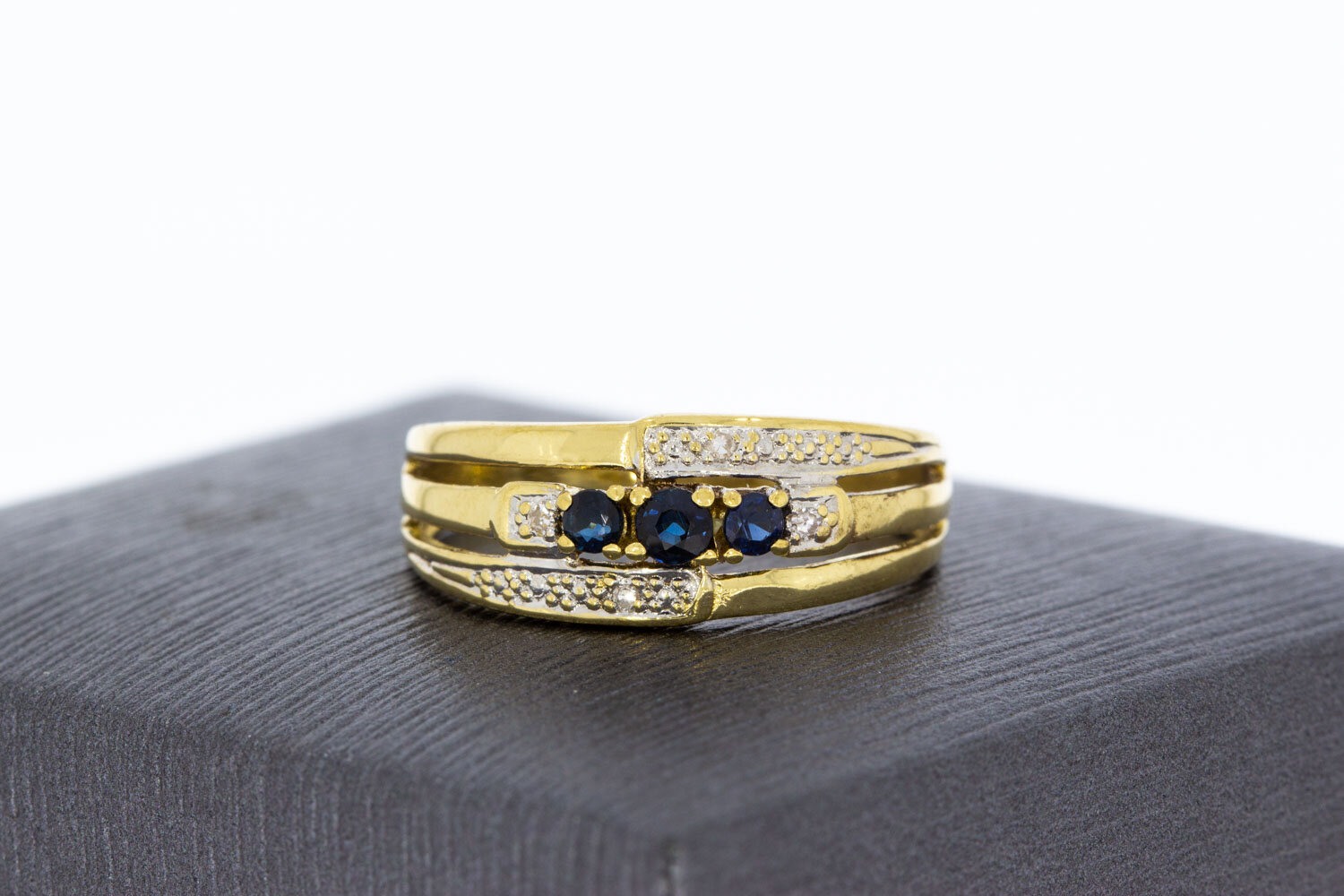 18 Karat Bicolor Goldring mit Saphir und Diamant - 17,4 mm