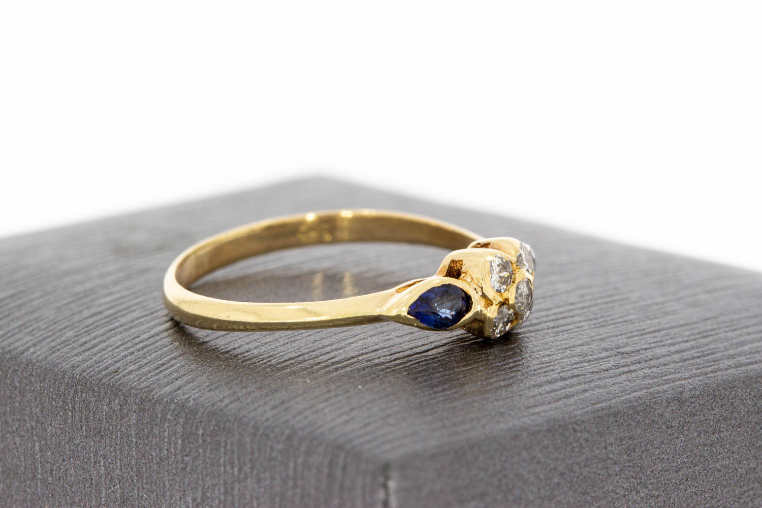 Entourage Ring 14 Karat Gold mit Saphir und Diamant-17,3 mm