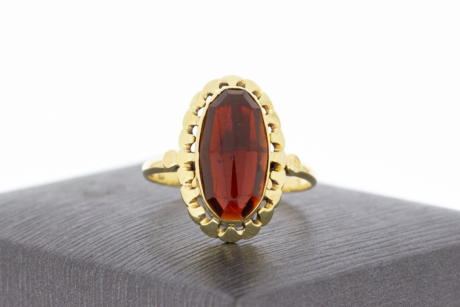 Vintage Granatring 14 Karat Gold - 17,5 mm