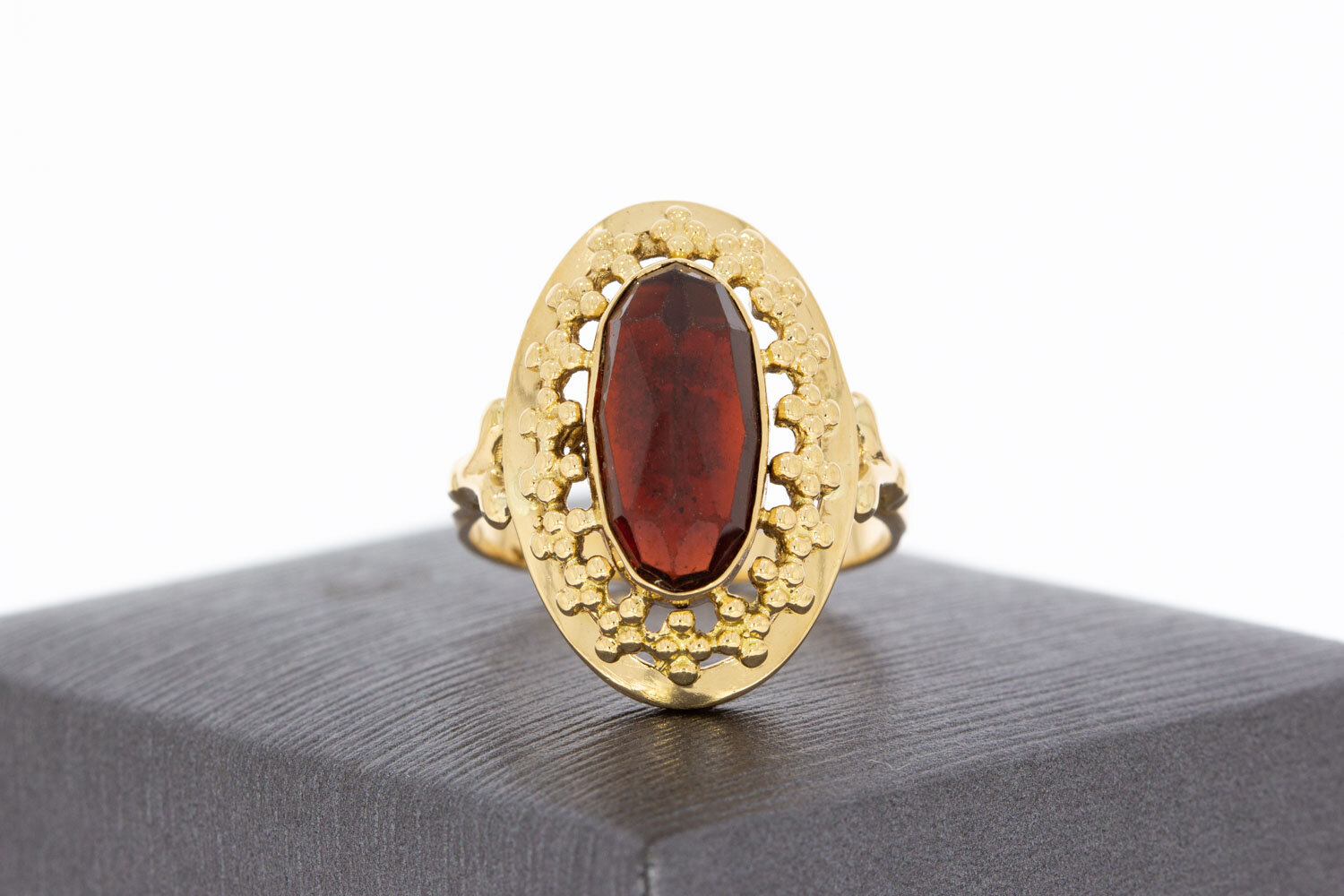 Vintage Granatring 14 Karat Gold - 17,9 mm