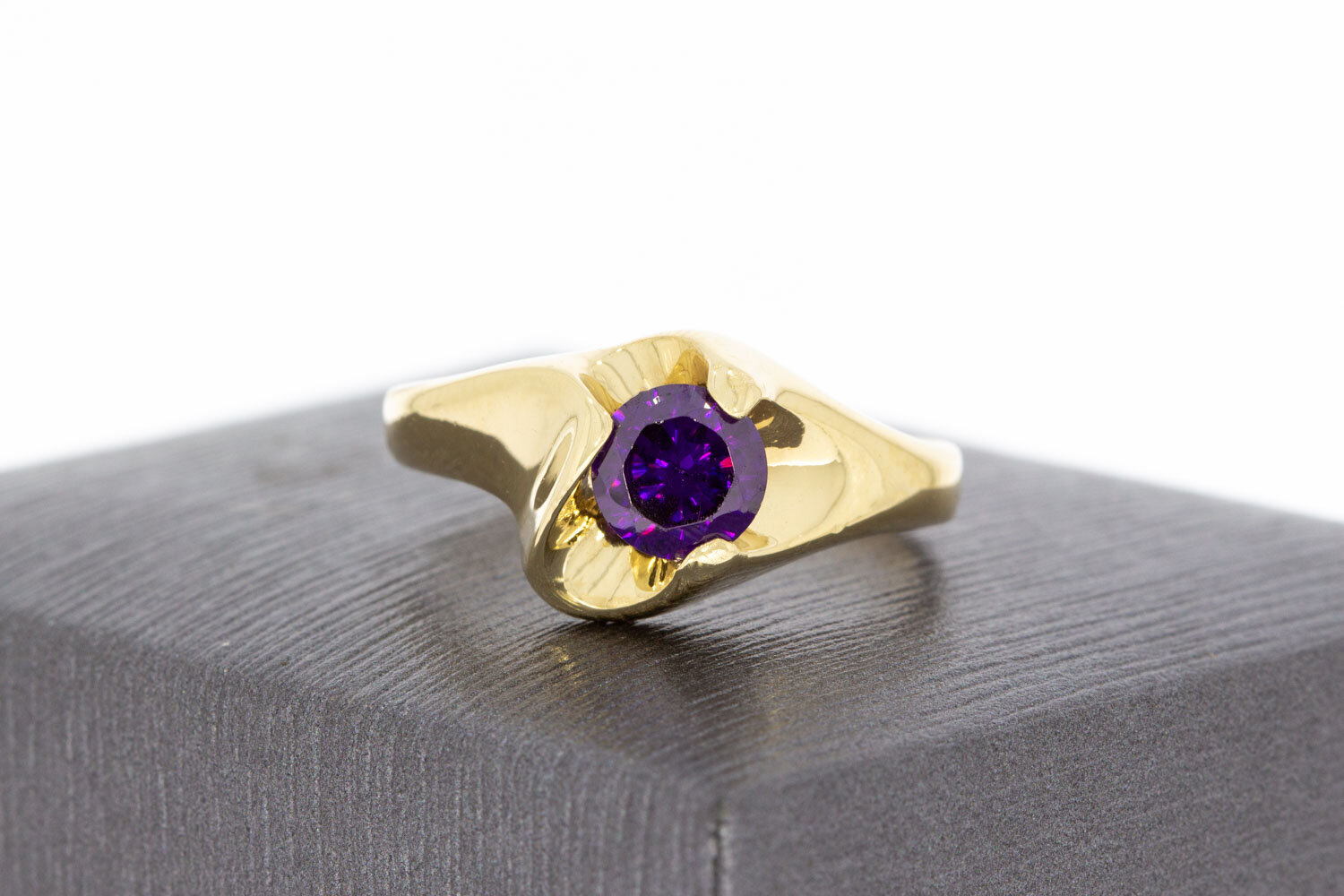 Vintage Amethyst Ring 14 Karat Gold - 17,9 mm