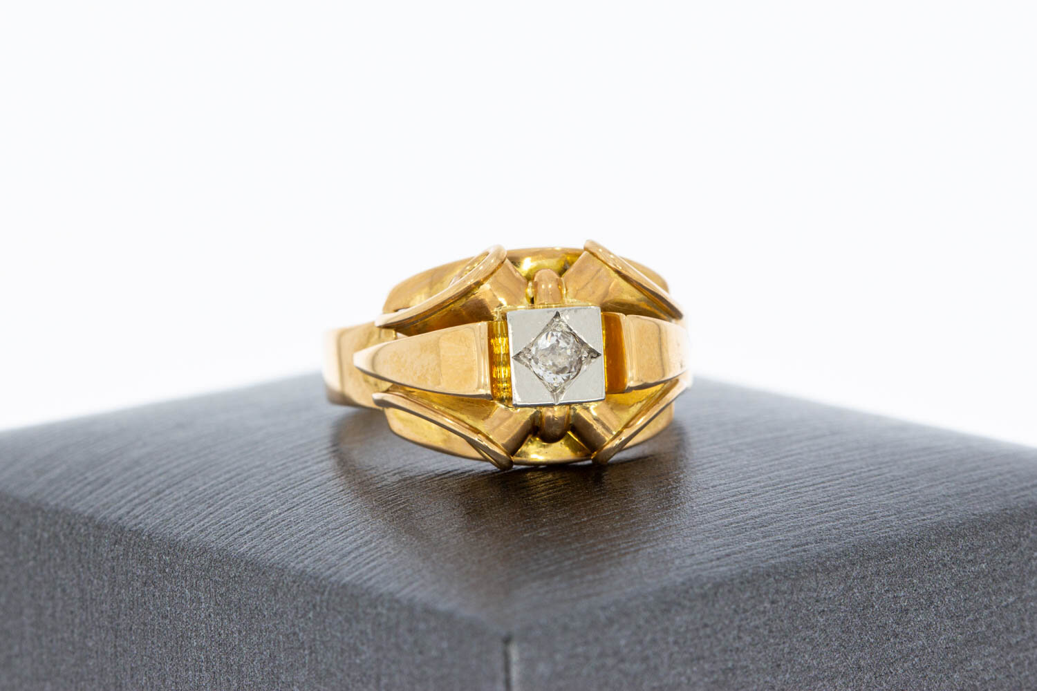 18 Karat Goldene Statement Diamantring - 18,2