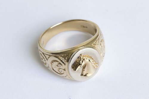 Breiter Statement-Ring aus 14 Karat Gold - 20.7