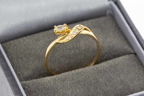 18 Karat goldene Fantasy Saphir Ring -16,8 mm